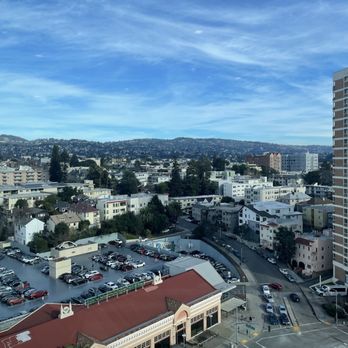 The Lark Uptown - Apartments Near Me - Oakland, California The Lark Uptown - Apartments Near Me - Oakland, California
