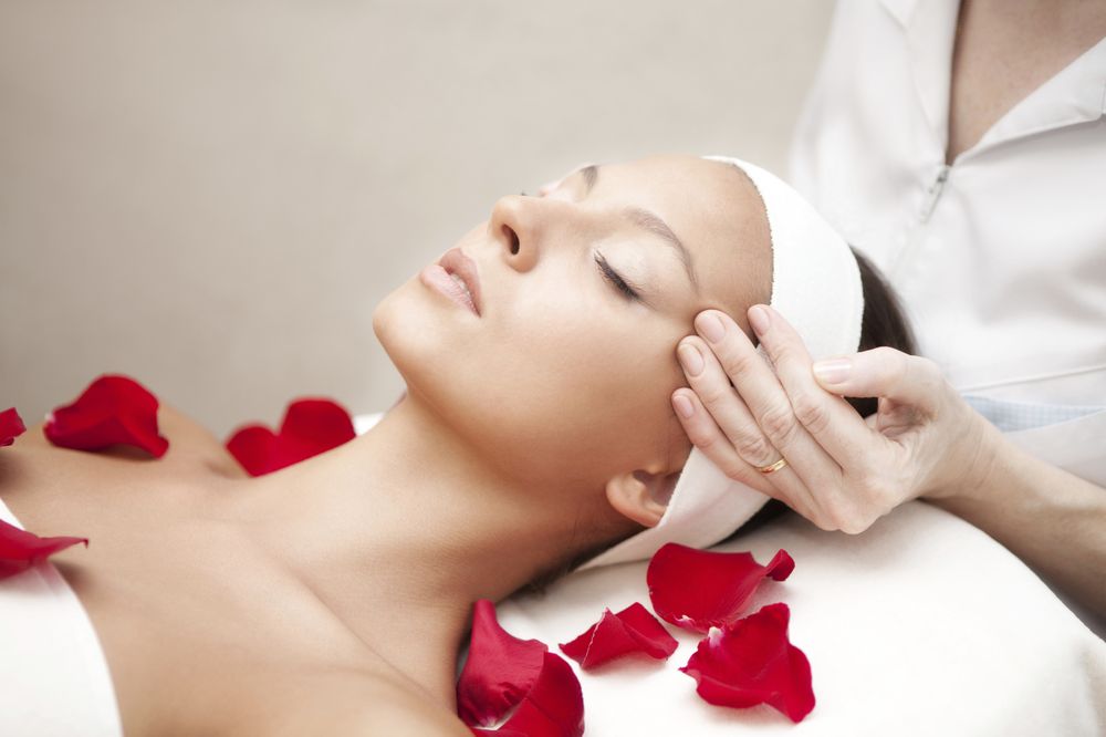 Azam's Advanced Clinical Skin Care Logo