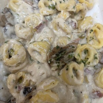 Acqua e Farina - Tortellini alla panna - Italian Near Me - Hayward, California Acqua e Farina - Tortellini alla panna - Italian Near Me - Hayward, California