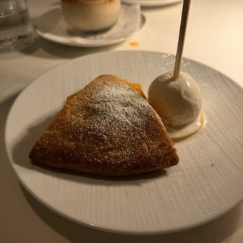 Baldi - Apple pie à la mode - Steakhouses Near Me - Beverly Hills, California Baldi - Apple pie à la mode - Steakhouses Near Me - Beverly Hills, California