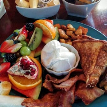 Main's Mansion - Huge breakfast - Pubs Near Me - Markham, Ontario