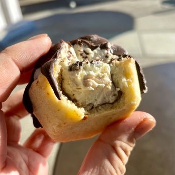 Jessie's Bake Shop - Macadamia Nut Tart - Bakeries Near Me - San Diego, California Jessie's Bake Shop - Macadamia Nut Tart - Bakeries Near Me - San Diego, California