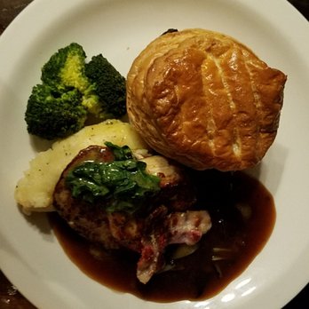 The Grenadier - Assorted chicken dish - Pubs Near Me - London, XGL The Grenadier - Assorted chicken dish - Pubs Near Me - London, XGL