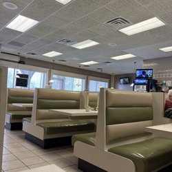 Hometown Grill of Clinton Township - Inside