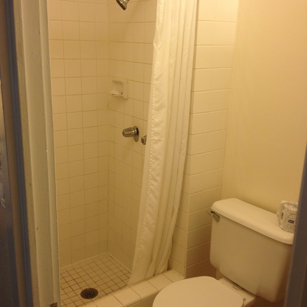 Pacific Marina Inn - smelled strongly of chlorine - Hotels Near Me - Honolulu, Hawaii Pacific Marina Inn - smelled strongly of chlorine - Hotels Near Me - Honolulu, Hawaii