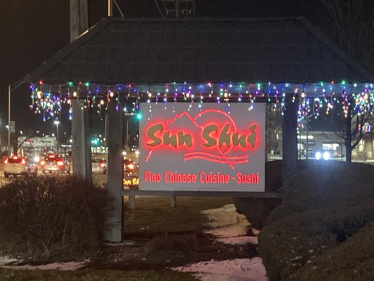 Sun Shui Asian Kitchen & Sushi by null