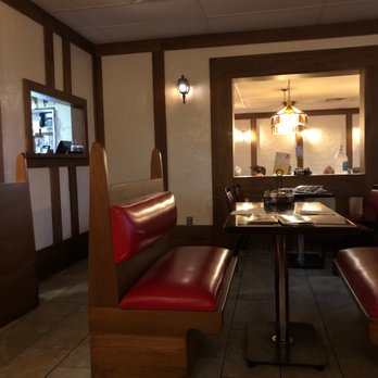 Quatro's Deep Pan Pizza - Dine in or carry out - Pizza Near Me - Carbondale, Illinois Quatro's Deep Pan Pizza - Dine in or carry out - Pizza Near Me - Carbondale, Illinois
