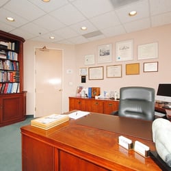 Bruce R Gilbert MD, PhD, PC - Consultation room