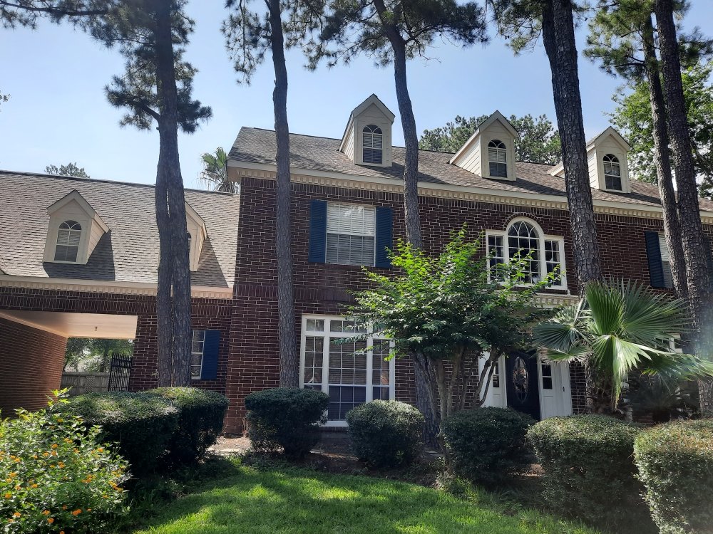 Slide of Hernandez Roofing & Siding