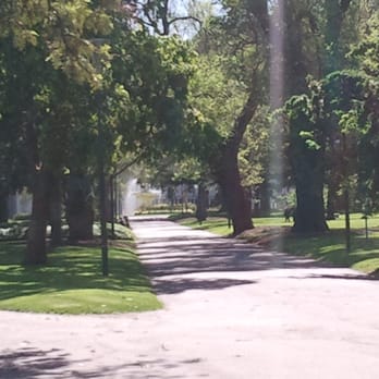 Carlton Gardens - Parks Near Me - Melbourne, VIC