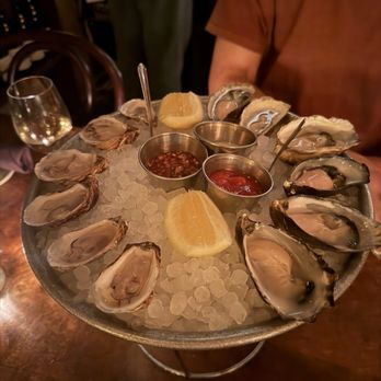 L & E Oyster Bar - Dozen Oysters - Seafood Near Me - Los Angeles, California L & E Oyster Bar - Dozen Oysters - Seafood Near Me - Los Angeles, California