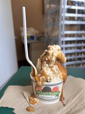 Thomas Sweet by null