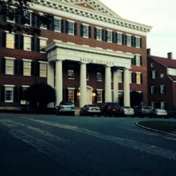 Salem College - Outside