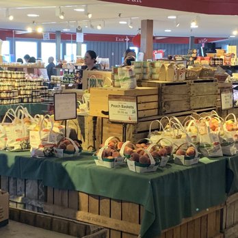 Lyman Orchards - Inside the store - Fruits & Veggies Near Me - Middlefield, Connecticut Lyman Orchards - Inside the store - Fruits & Veggies Near Me - Middlefield, Connecticut