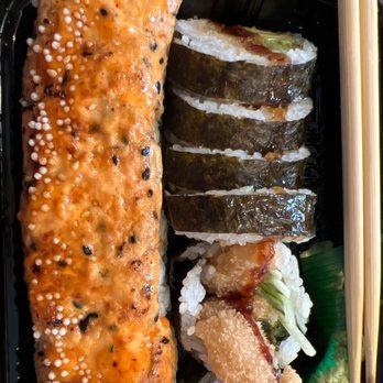 Bubblefish - Bubblefish signature roll & Shrimp Tempura - Taiwanese Near Me - Philadelphia, Pennsylvania Bubblefish - Bubblefish signature roll & Shrimp Tempura - Taiwanese Near Me - Philadelphia, Pennsylvania