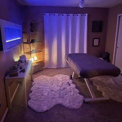 [bodywork] by Christian - Cool fire light and very clean session room