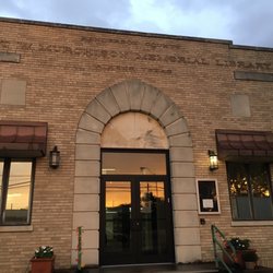 Henderson County Clint W Murchison Memorial Library - Entrance facing Prairieville Street