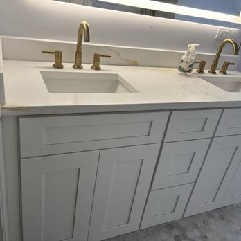 Butterfly Kitchens - Bathroom cabinet - Cabinetry Near Me - Chicago, Illinois