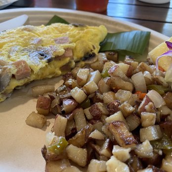 Barefoot Beach Cafe - The Omelet ($12): tiny but terrific! - Breakfast & Brunch Near Me - Honolulu, Hawaii