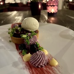 Lila Portals - Lemony berry tart. Fantastic