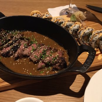Earls Kitchen + Bar - Steak and sushi. Didn't finish the sushi roll because the rice wasn't up to par.. but steak was on point! - New American Near Me - Orlando, Florida