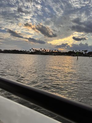 Visit Palm Beach by null