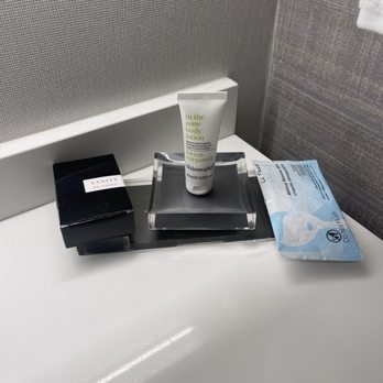 Pittsburgh Marriott City Center - Room amenities, no soap though? - Hotels Near Me - Pittsburgh, Pennsylvania Pittsburgh Marriott City Center - Room amenities, no soap though? - Hotels Near Me - Pittsburgh, Pennsylvania