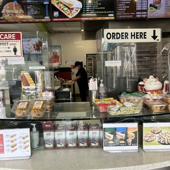 Lee's Sandwiches - Vietnamese Near Me - Bellflower, California