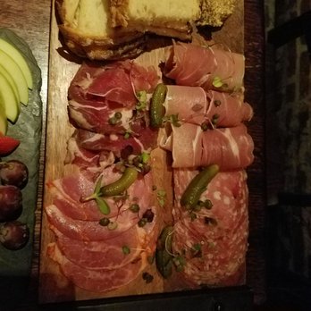 DiWine - Wine Bars Near Me - Astoria, New York DiWine - Wine Bars Near Me - Astoria, New York