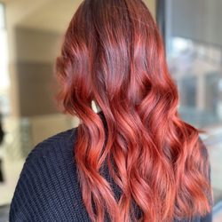 La Bella Salon & Beauty Lounge