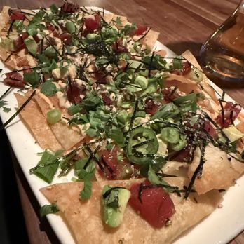 Yard House - Poke Nachos - Bars Near Me - Pasadena, California