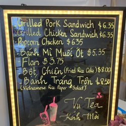 Vu Tea - They also serve food