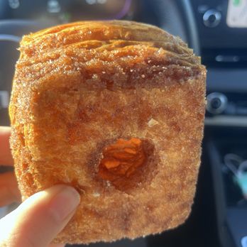 Doro Marketplace - Cronut - Bakeries Near Me - Windsor Locks, Connecticut