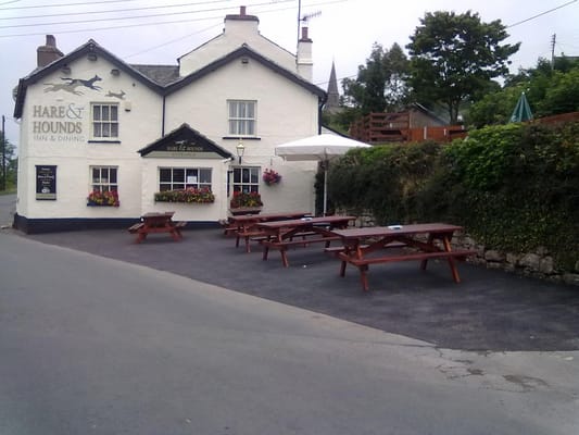 Hare & Hounds by null