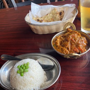 Namaste Savannah - Traditional chicken curry and Garlic Naan - Indian Near Me - Savannah, Georgia Namaste Savannah - Traditional chicken curry and Garlic Naan - Indian Near Me - Savannah, Georgia