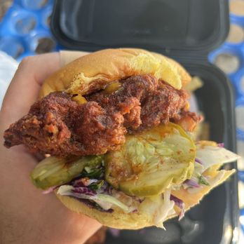 Dave's Hot Chicken - Hot Chicken Sandwich - Chicken Shop Near Me - Culver City, California