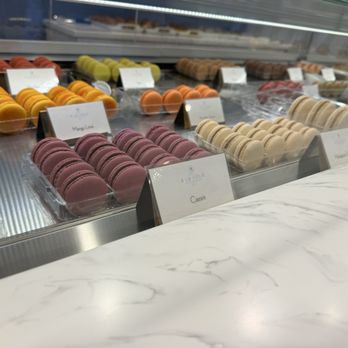 A La Folie - Macarons Near Me - Naperville, Illinois
