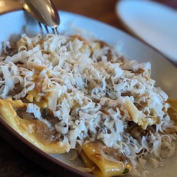Daisies - Pappardele - Pasta Shops Near Me - Chicago, Illinois