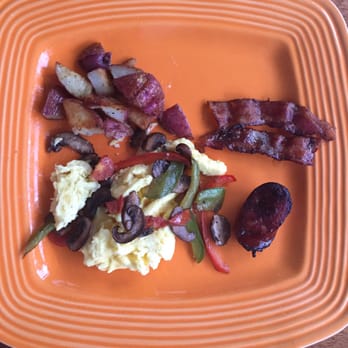 The Green Turtle - Breakfast! Potatoes and eggs were perfect - Bed & Breakfast Near Me - Charlestown, Massachusetts