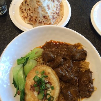 Food Terminal - kari spare ribs with a side of roti. i wolfed this down like this was my last meal on Earth! - Malaysian Near Me - Chamblee, Georgia