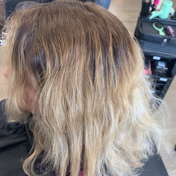 Shabby Dryer - Showed up with my hair in a topknot, straight off the airplane, that combed out like this... - Hair Stylists Near Me - Monrovia, California