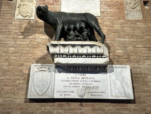 Palazzo Pubblico by null