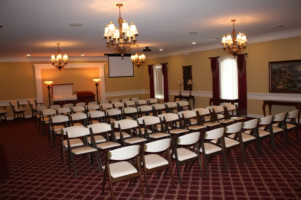 WOOD FUNERAL HOME Updated September 2024 900 W Wilson St, Rushville