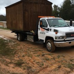 Dean’s Towing & Recovery