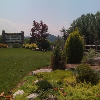 Hewitt Garden & Design Center - Nurseries & Gardening Near Me - Franklin, Tennessee
