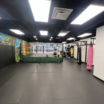 Team Smandych Muay Thai & Kickboxing - Boxing Ring - Martial Arts Near Me - Calgary, Alberta Team Smandych Muay Thai & Kickboxing - Boxing Ring - Martial Arts Near Me - Calgary, Alberta