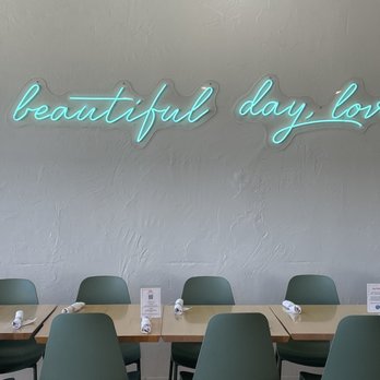 Beautiful Day - Interior photo op - Breakfast & Brunch Near Me - La Quinta, California