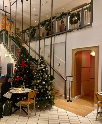 Walnut Street Cafe by null