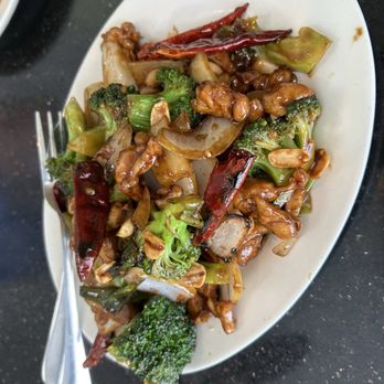 Minh Ky Restaurant - 87. Kung Pao Chicken - Chinese Near Me - San Diego, California Minh Ky Restaurant - 87. Kung Pao Chicken - Chinese Near Me - San Diego, California