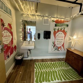 Walter’s Cafe - The same extra care given to the food is shown in the design of the bathroom. It's the little things! - Cafes Near Me - Brunswick, Maine